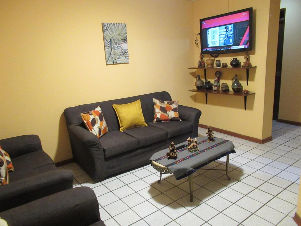 Kurmi Hostel Lima Airport Екстер'єр фото