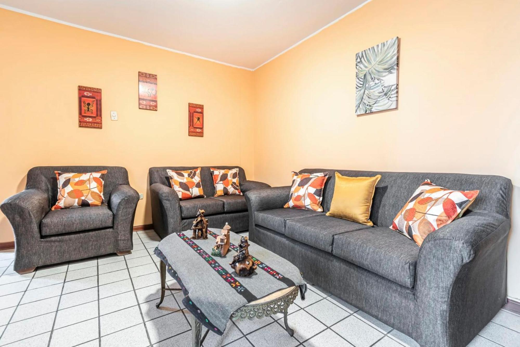 Kurmi Hostel Lima Airport Екстер'єр фото