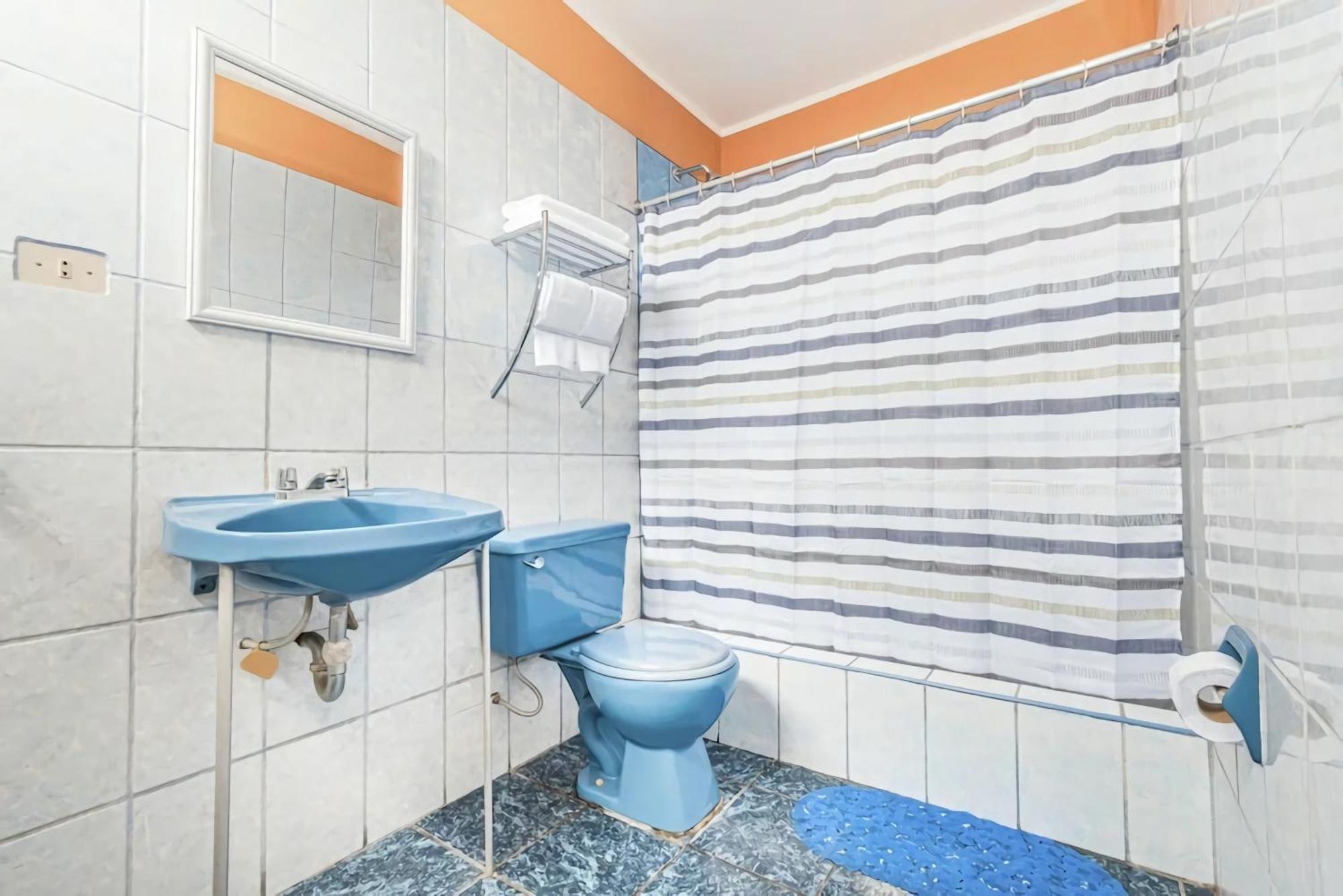 Kurmi Hostel Lima Airport Екстер'єр фото