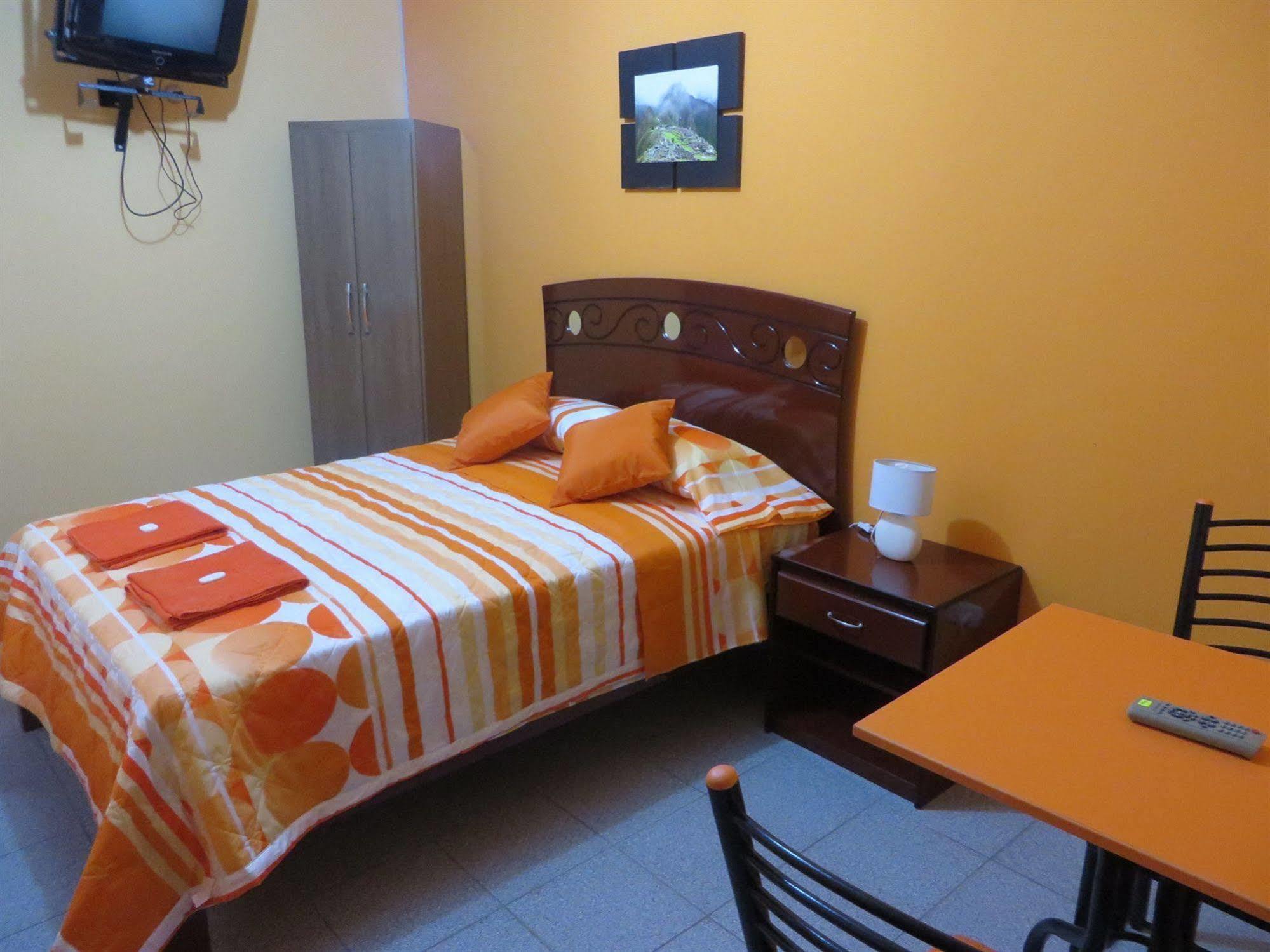 Kurmi Hostel Lima Airport Екстер'єр фото