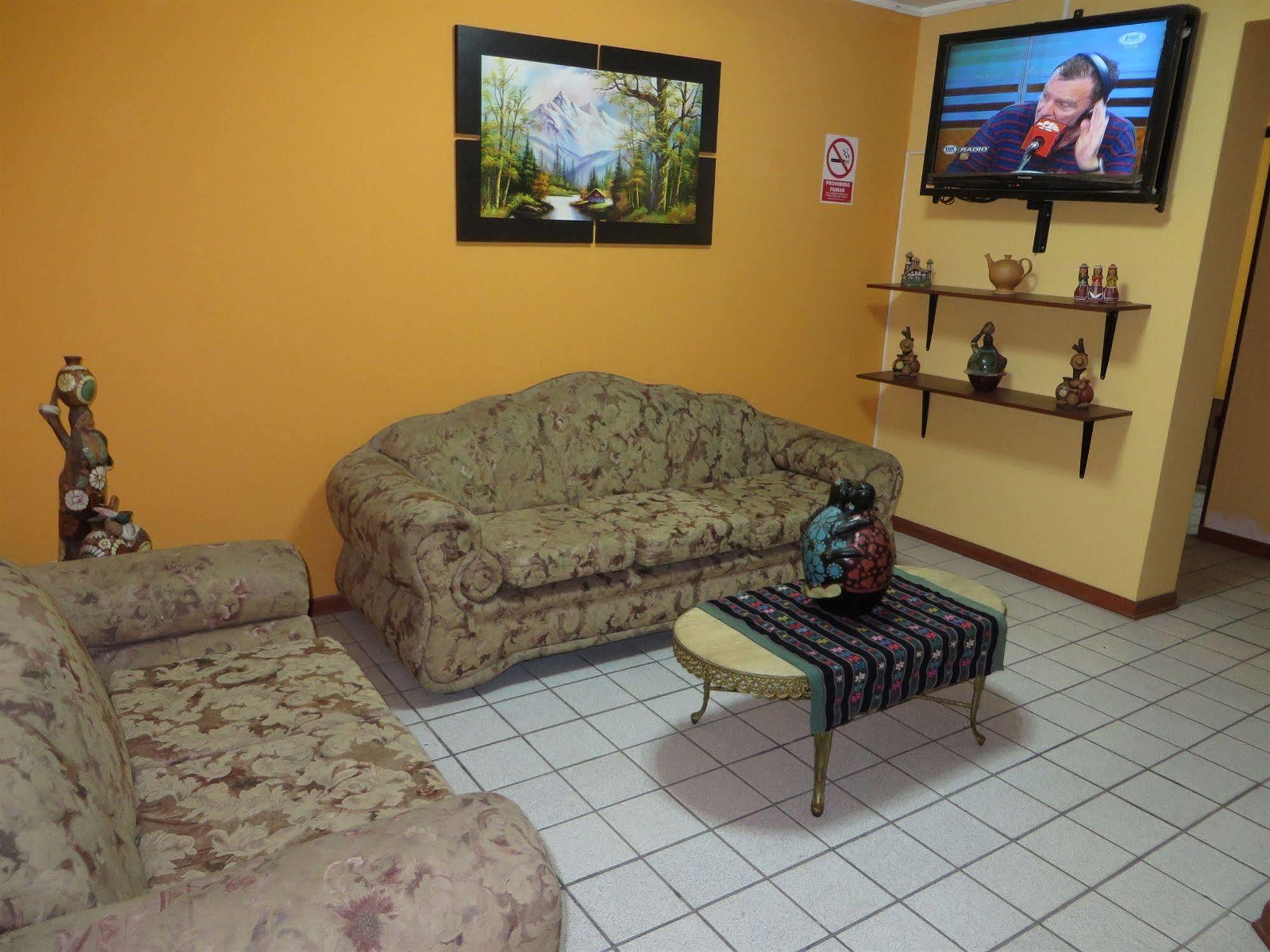 Kurmi Hostel Lima Airport Екстер'єр фото